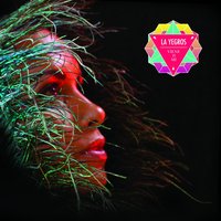 Ya No Llores - La Yegros, Miss Bolivia