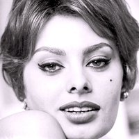 Zoo Be Zoo - Sophia Loren